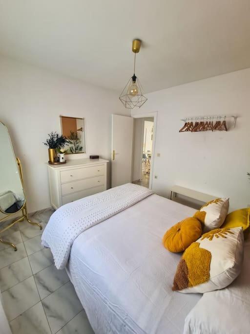 Nice Beachside 2-Bd Apt Near Barcelona Cunit Extérieur photo