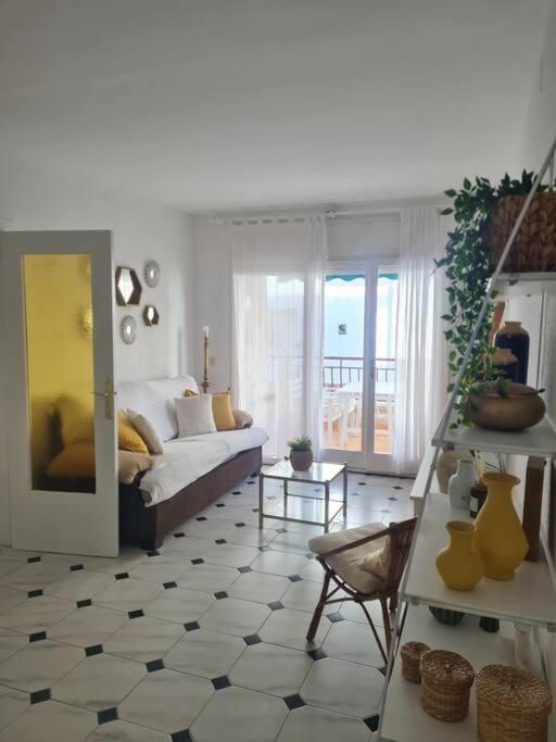 Nice Beachside 2-Bd Apt Near Barcelona Cunit Extérieur photo